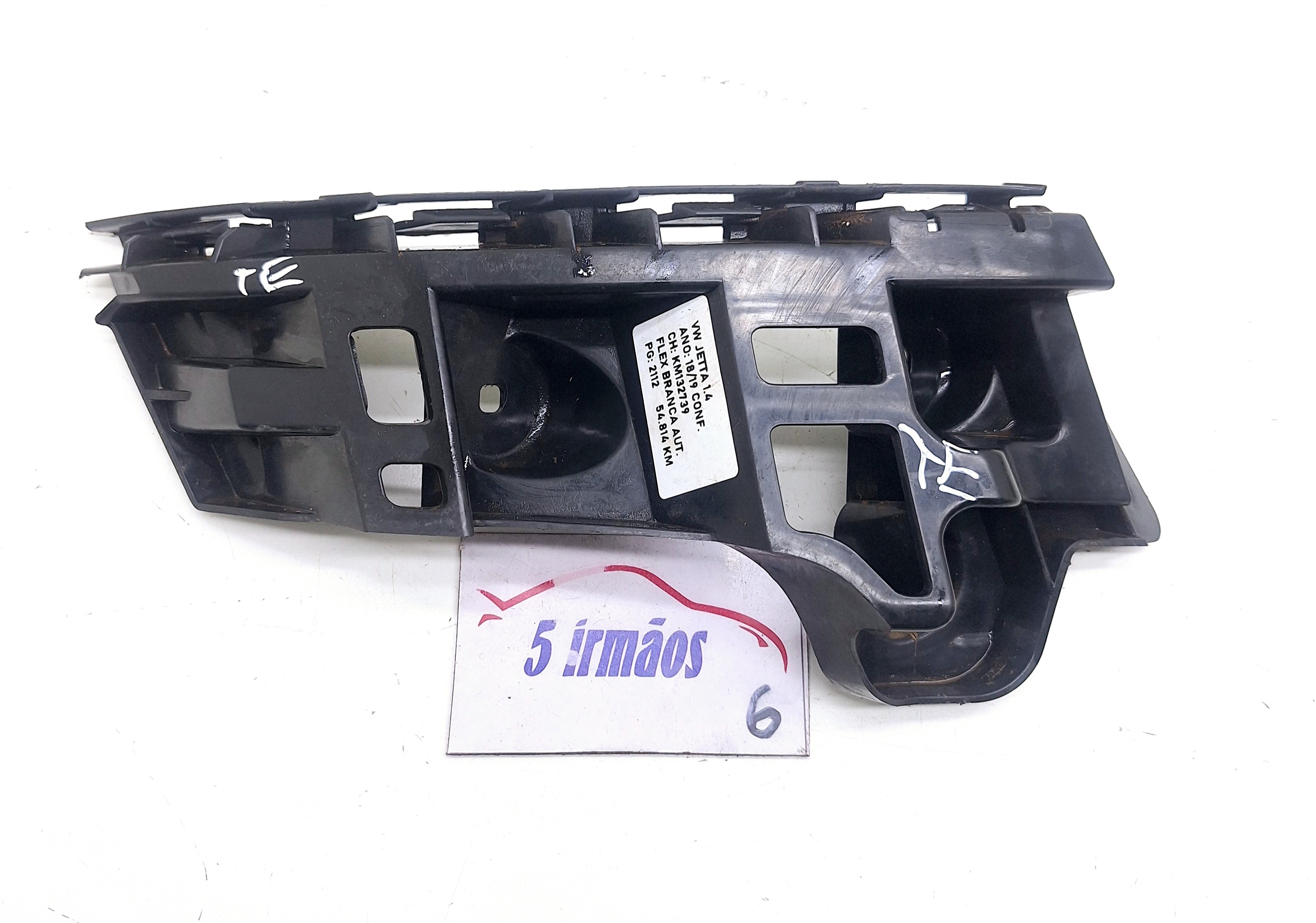 Guia Esquerdo Parachoque Traseiro Vw Jetta Tsi 1.4 2019