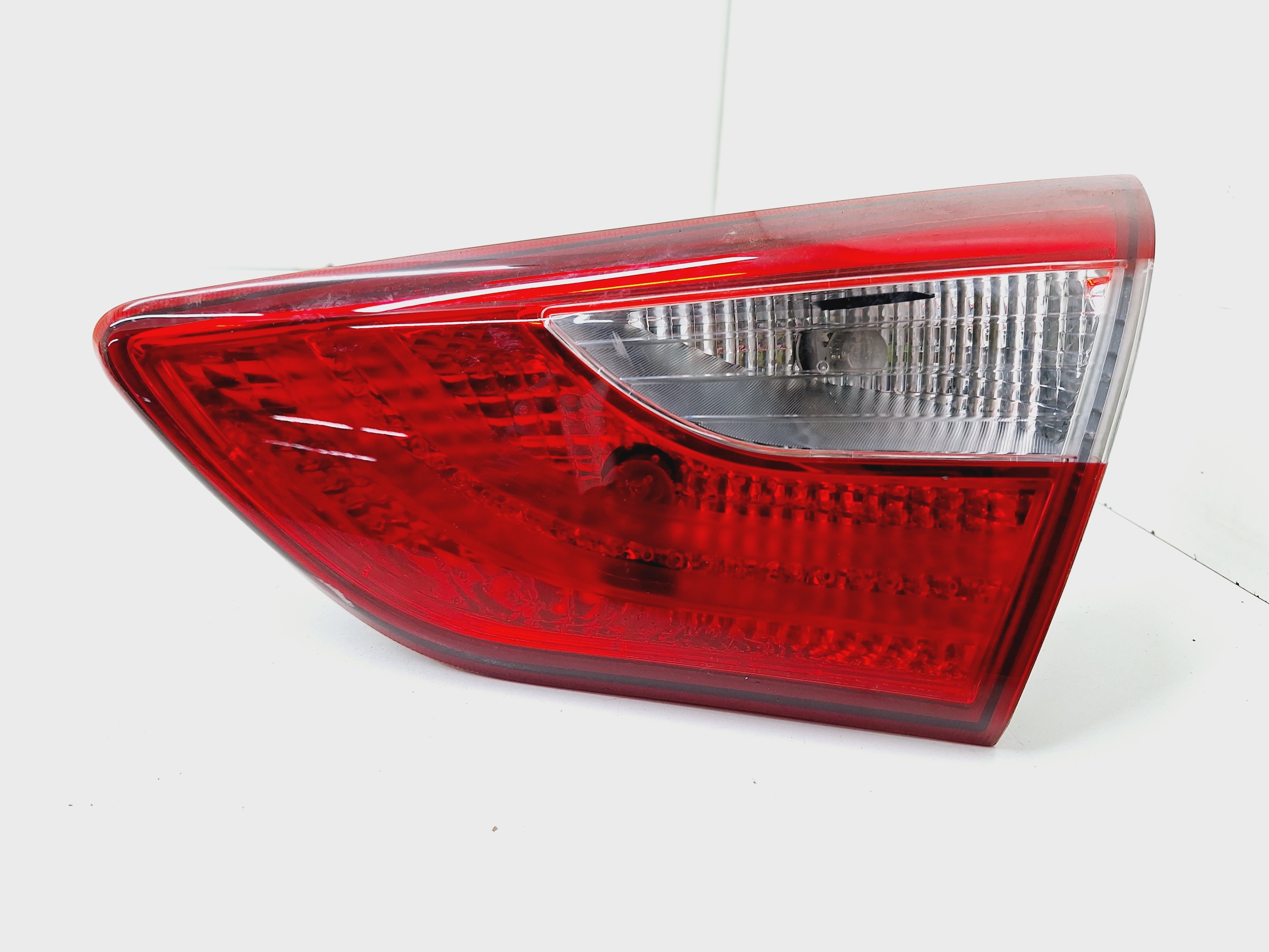 Lanterna Direita Tampa Traseira Hyundai I30 1.6 2012 / 2013 Direito/passageiro
