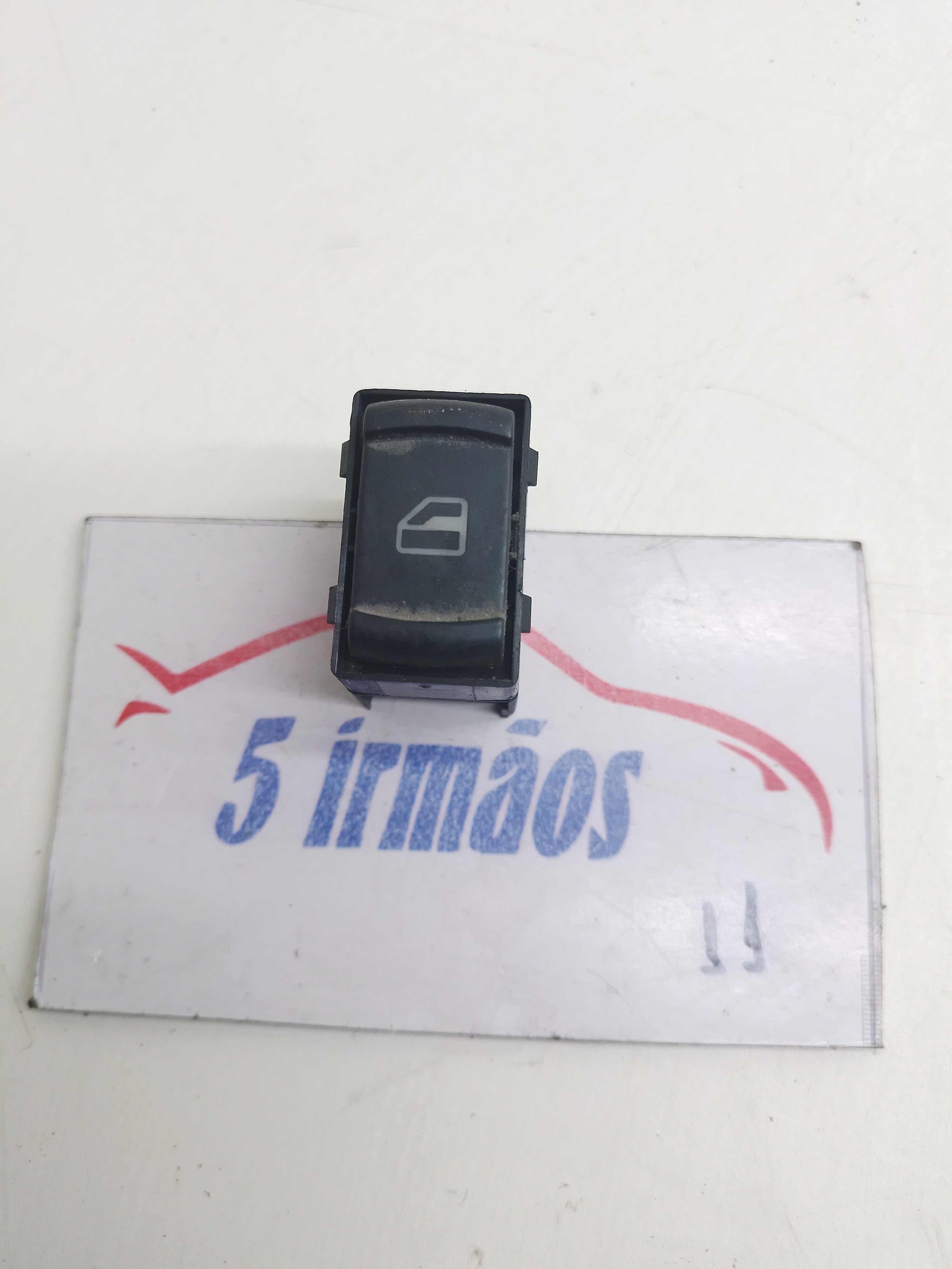 Botão Comando Vidro Traseiro Direito Vw Passat 2.8 1998 1999