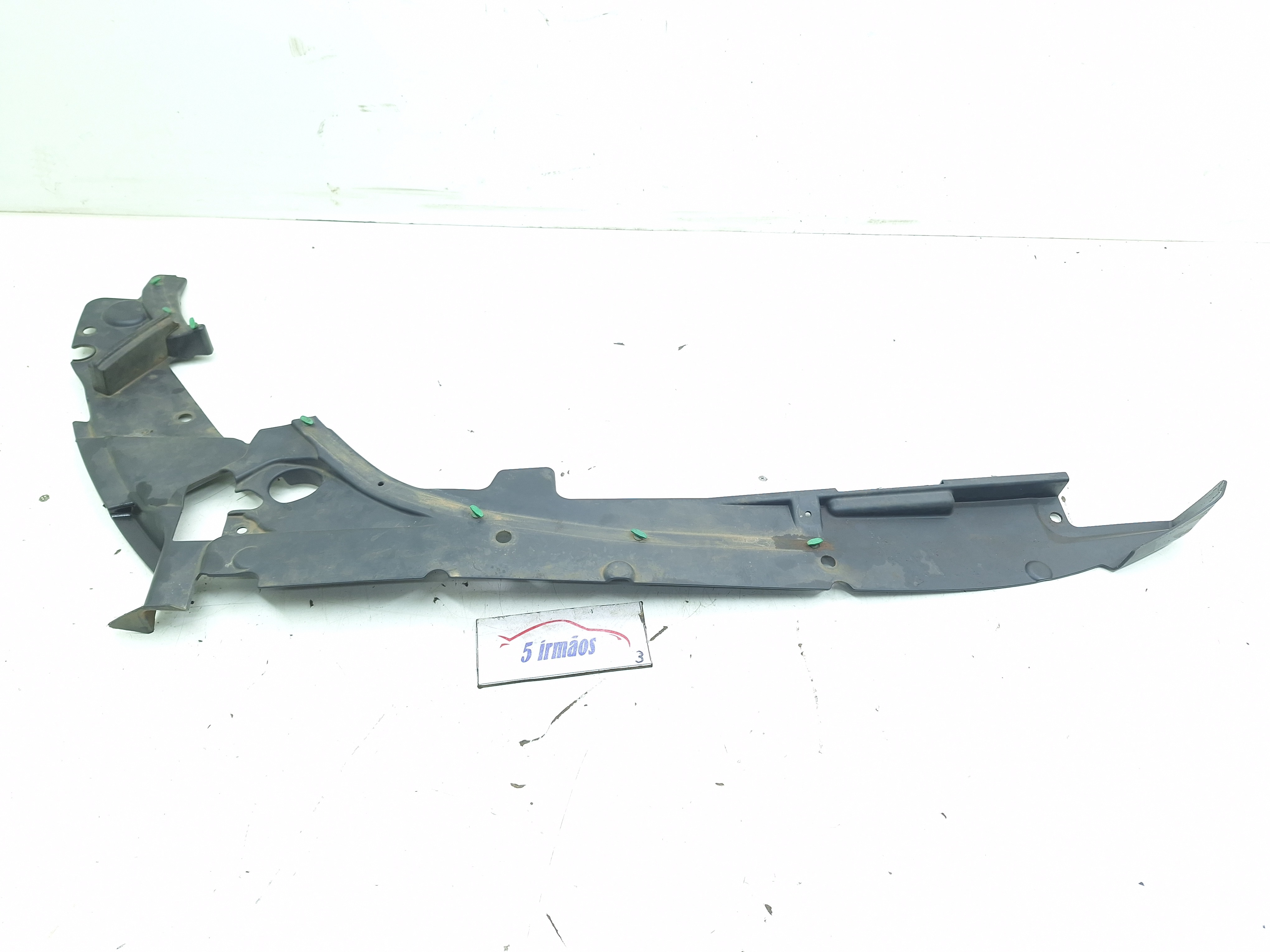 Acabamento Paralama Esquerdo Jeep Cherokee 3.0 2014 / 2015 Preto