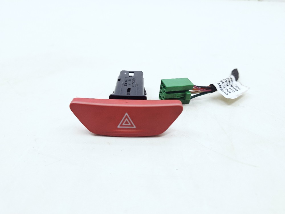 Botão Pisca Alerta Chery Qq 1.0 2017 2018 Vermelho