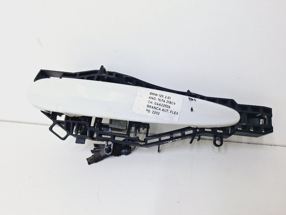 Maçaneta Externa Dianteira Direita Bmw 125i 2.0 2015 2016 Branca Dianteira
