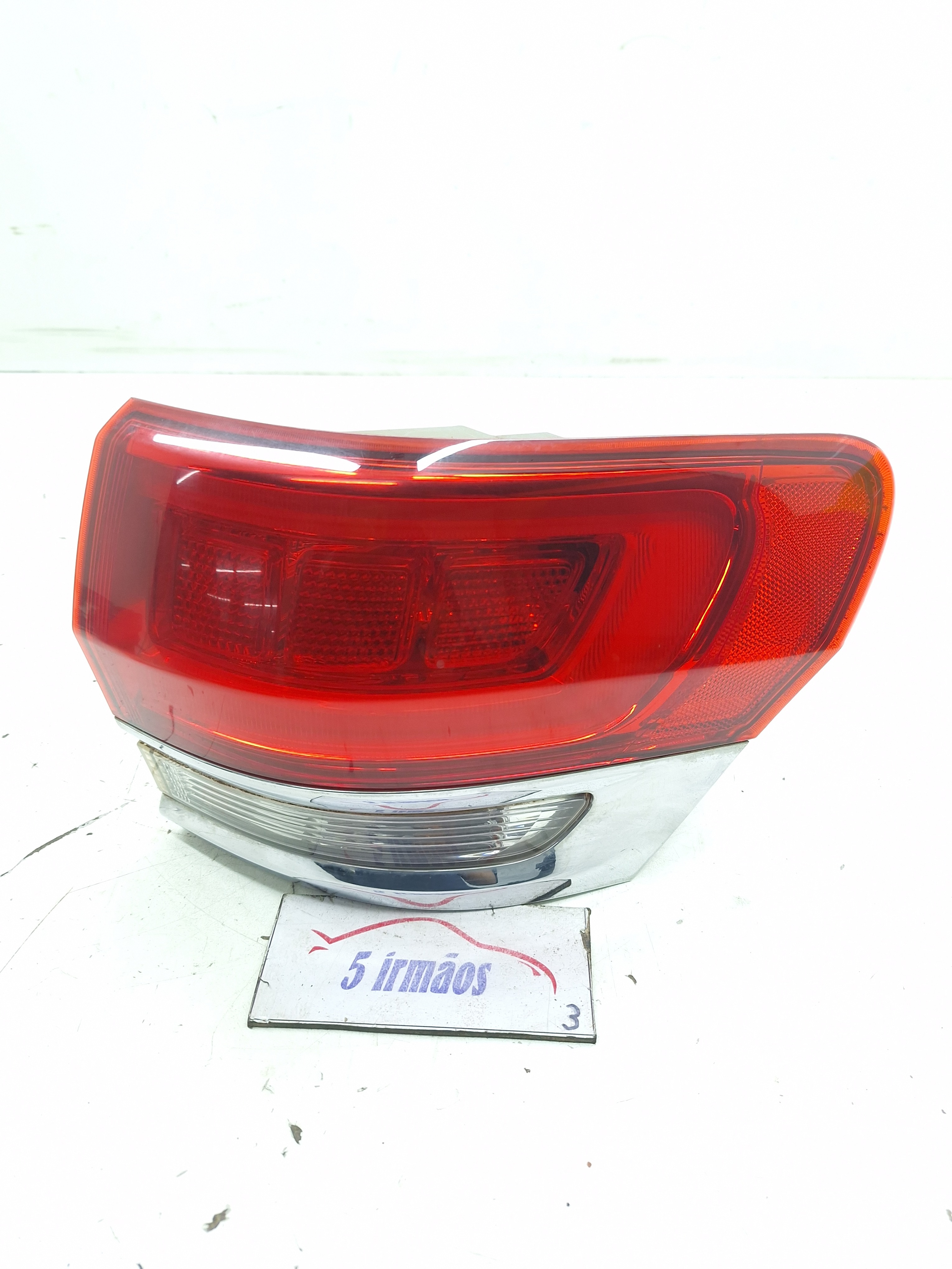 Lanterna Direita Carroceria Jeep Cherokee 3.0 2014 / 2015 Direito/passageiro