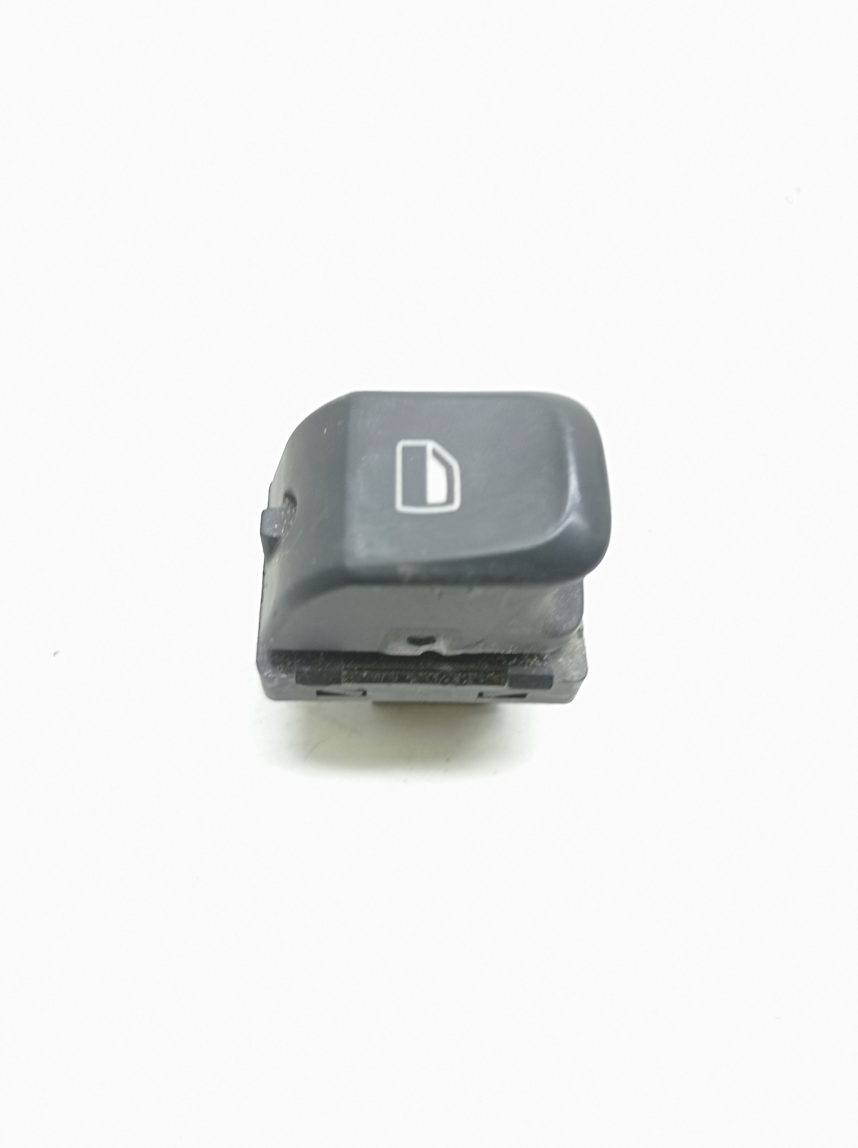 Botão Comando Vidro Dianteiro Direito Audi Q3 Tfsi 2.0 2014