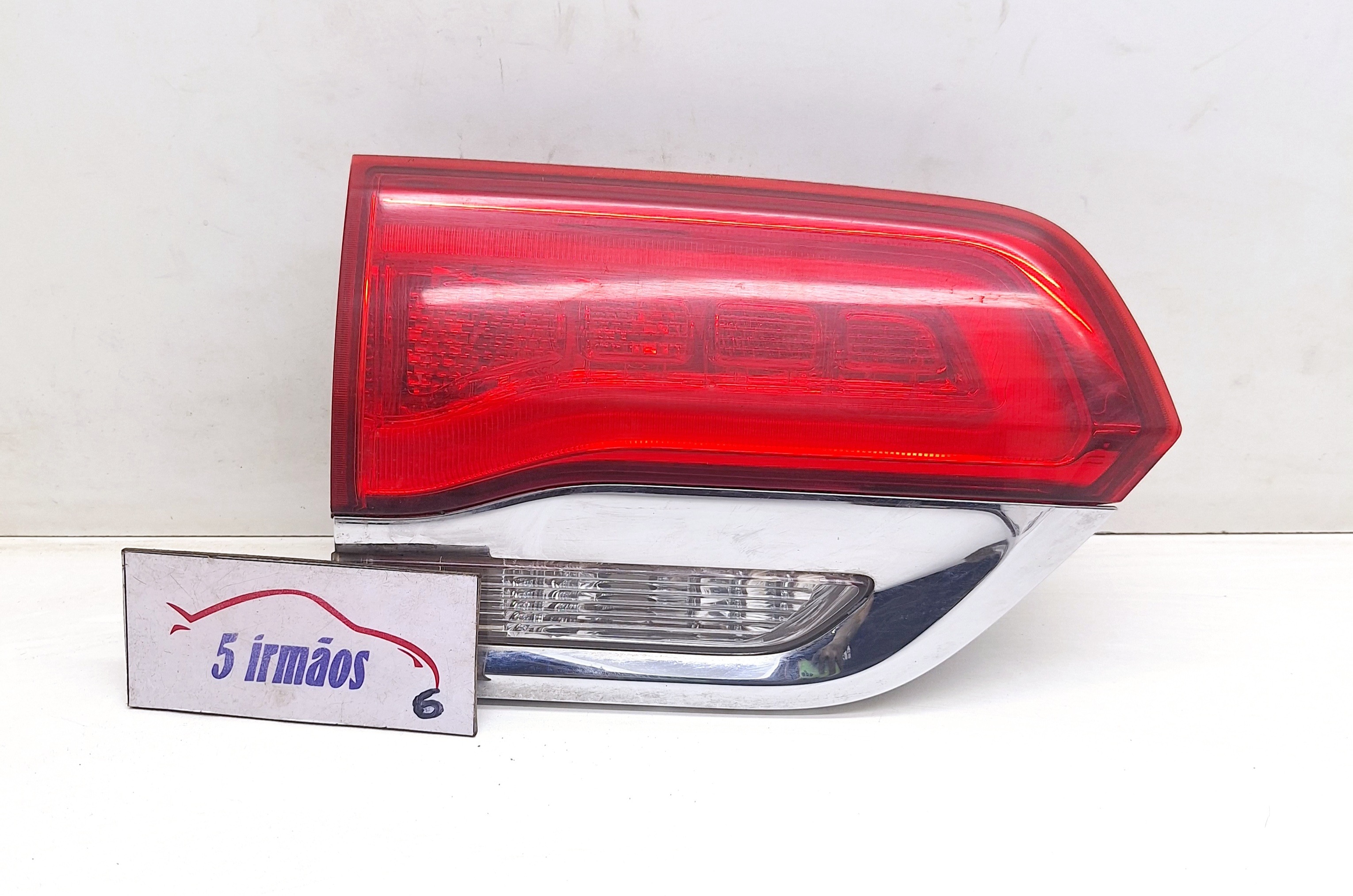 Lanterna Esquerda Tampa Traseira Grand Cherokee 3.0 2015 Esquerdo Vermelho