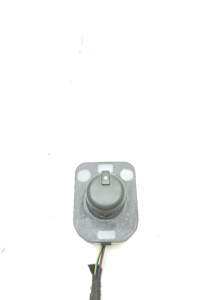 Botão Ajuste Retrovisor Audi Q3 Tfsi 2.0 2015 8u0959565a