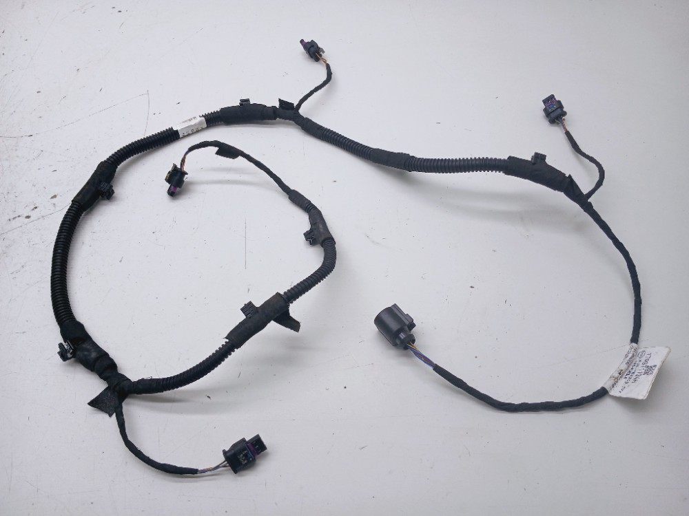 Chicote Parachoque Traseiro Vw Jetta 2.0 Gli 2024 17a971104h