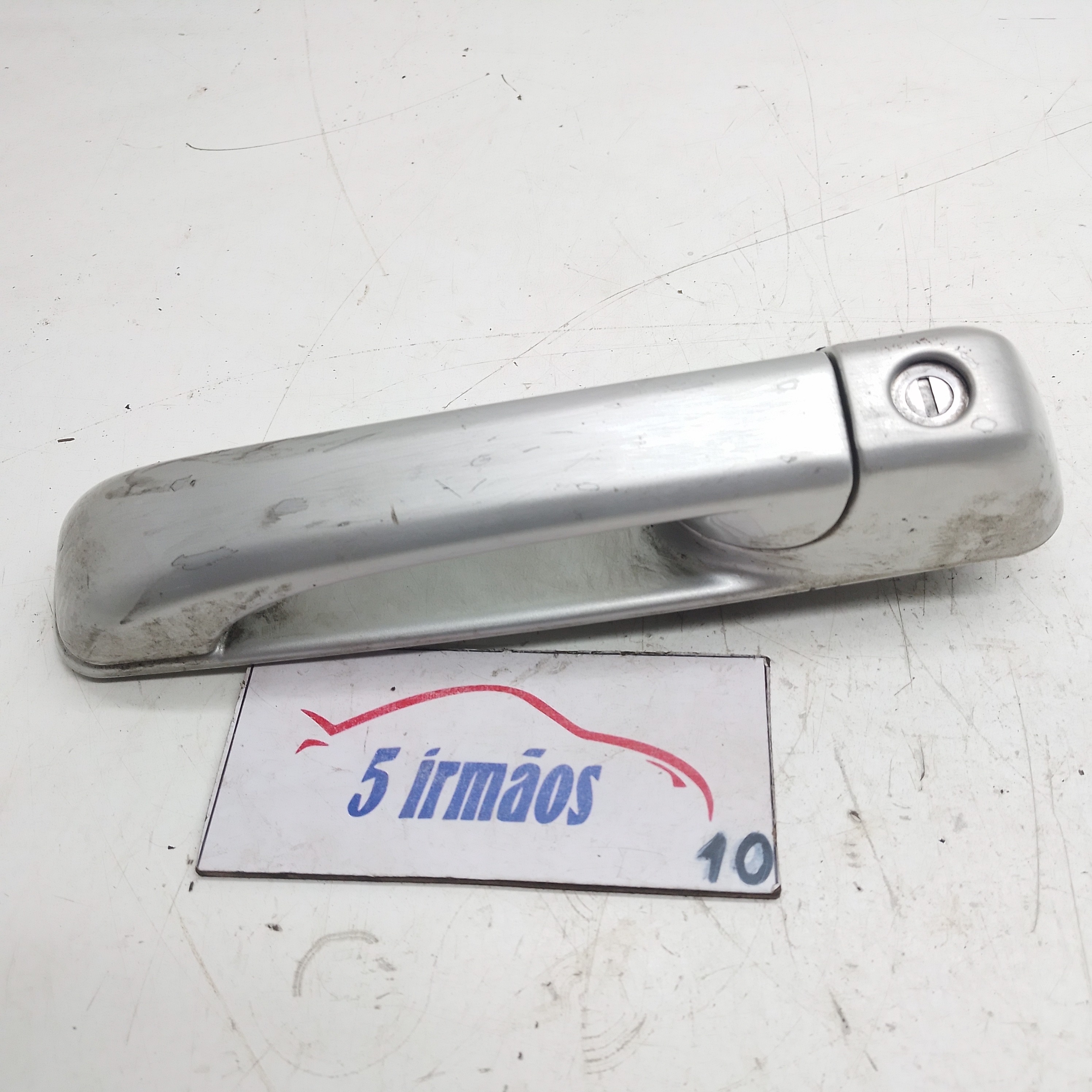 Maçaneta Dianteira Esquerda Jeep Cherokee 5.7 2005 Dianteira