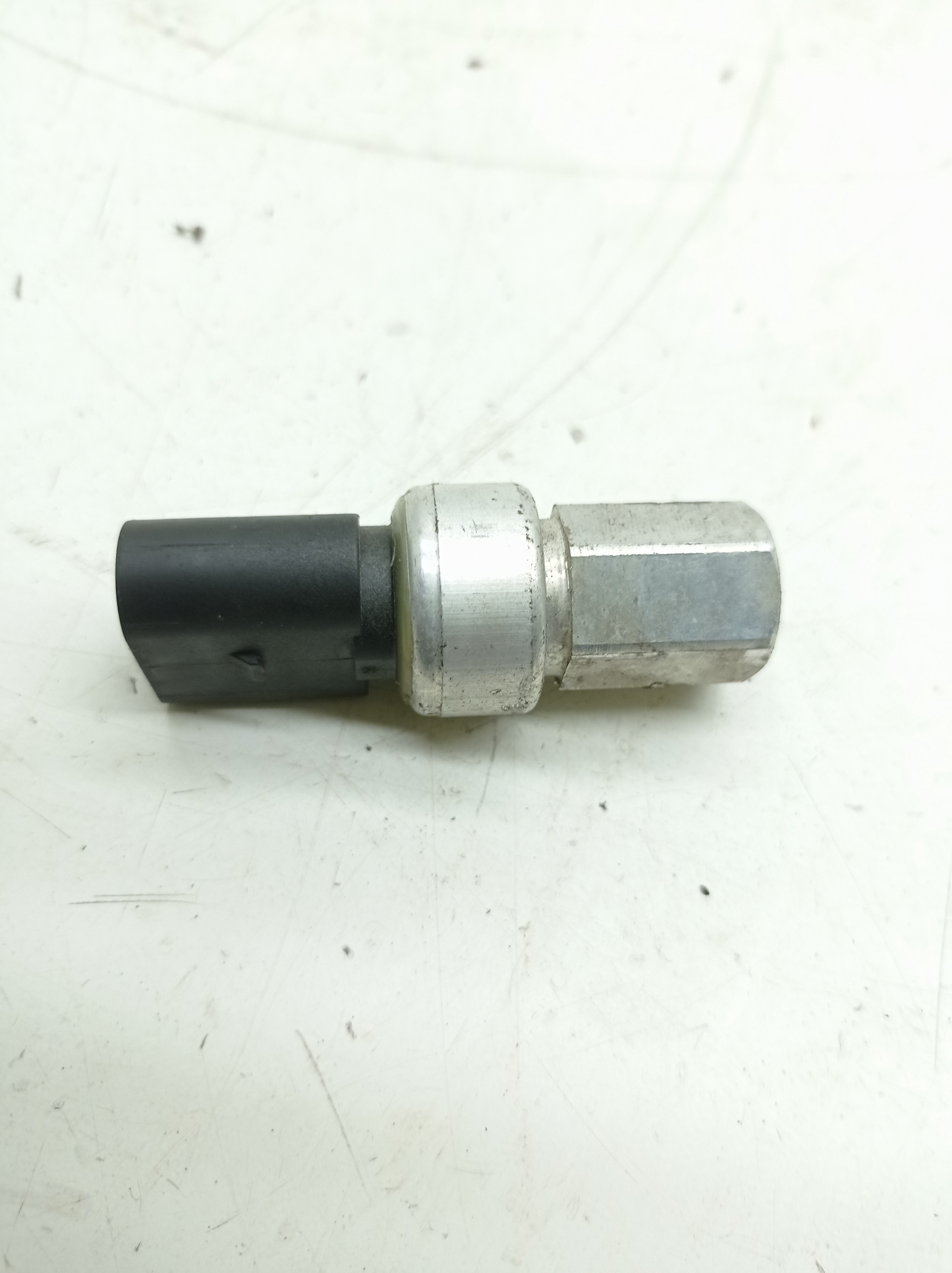 Sensor Pressostato Ar Condicionado Audi Q3 Tfsi 2.0 2014