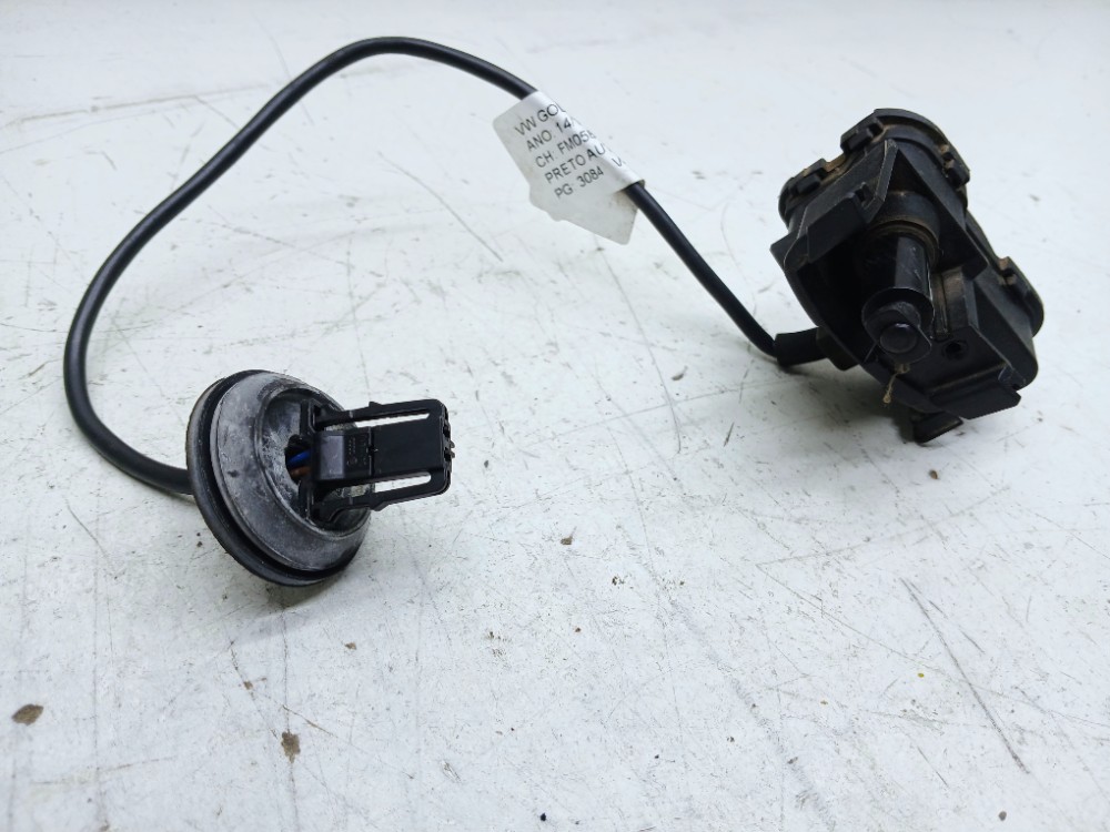 Motor Trava Portinhola Vw Golf Gti 2.0 2015 5c6810773h