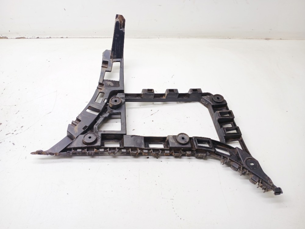 Suporte Parachoque Traseiro Esquerdo Vw Jetta Tsi 2.0 2013