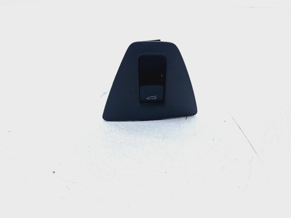 Botão Abertura Porta Malas Vw Golf Gti 2.0 2015 3g0959831