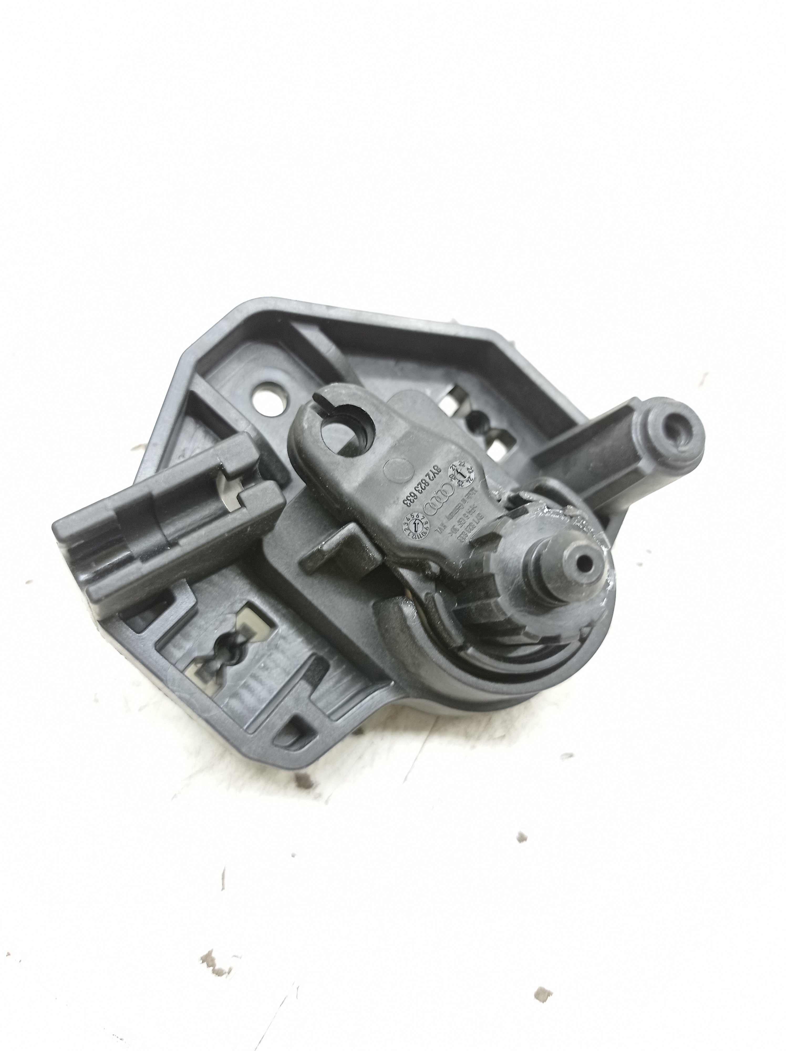 Suporte Alavanca Capô Audi A3 Tfsi 2.0 2021 Nº8y1823633