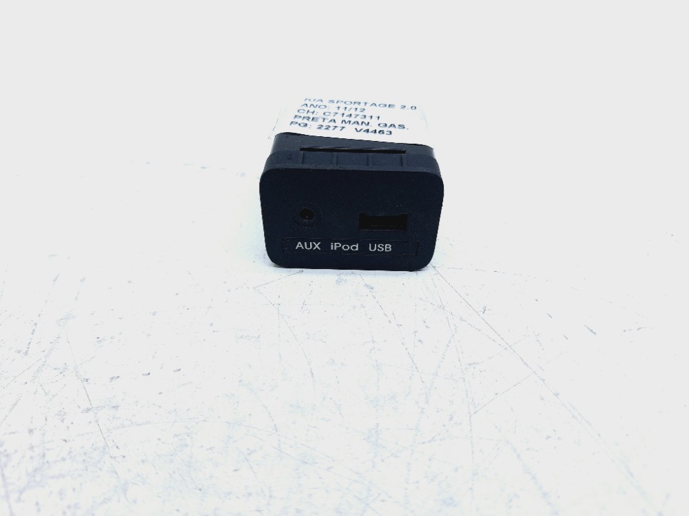 Entrada Usb Auxiliar Kia Sportage 2.0 2011 2012 961103w000