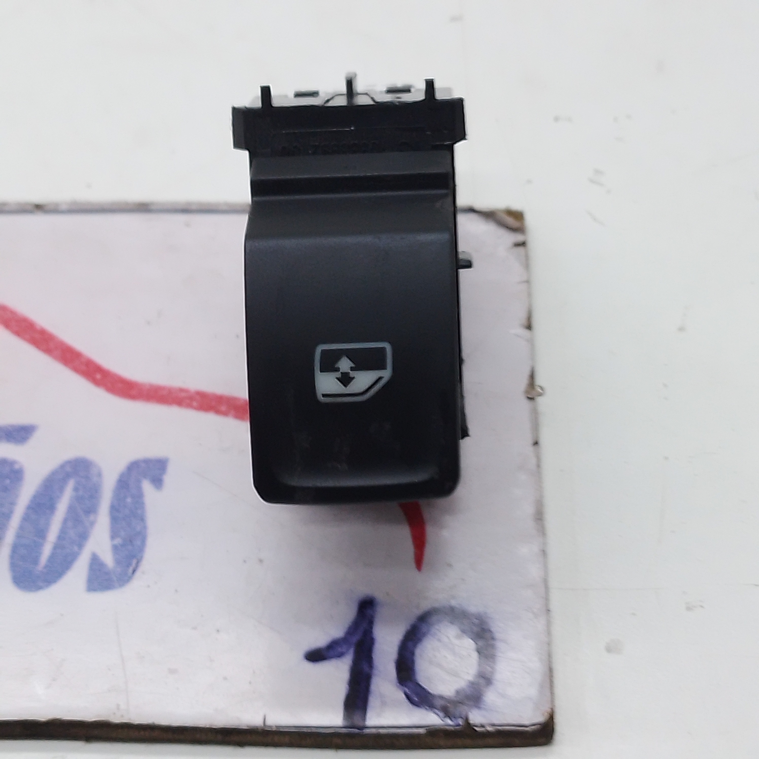 Botão Comando Vidro Traseiro Direito Vw Tcross Tsi 1.4 2020