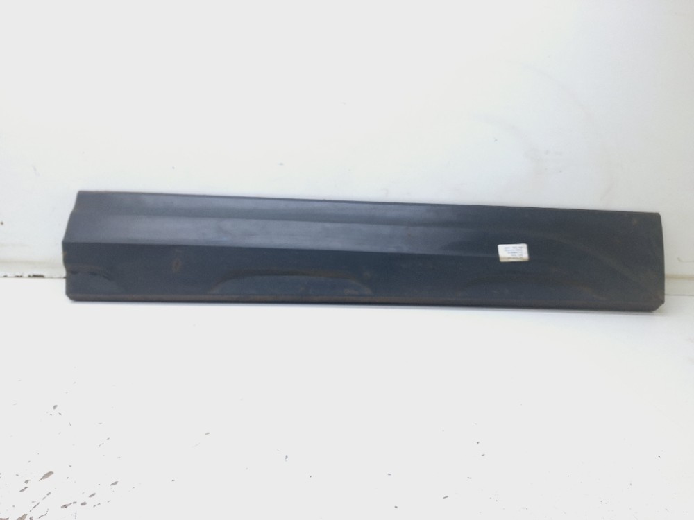 Moldura Porta Dianteira Direita Vw Taos Tsi 1.4t 2022