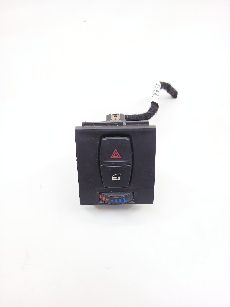 Botão Pisca Alerta Bmw 320i 2.0 2018 923178603