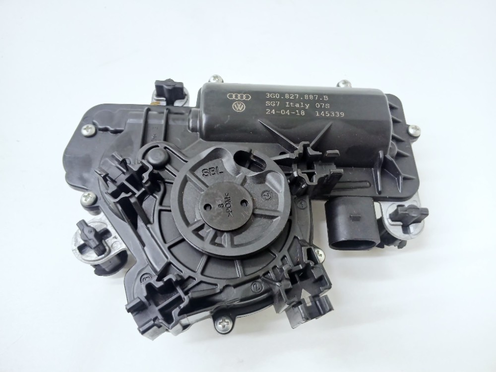 Motor Tampa Traseira Vw Passat Tsi 2.0 2018 3g0827887