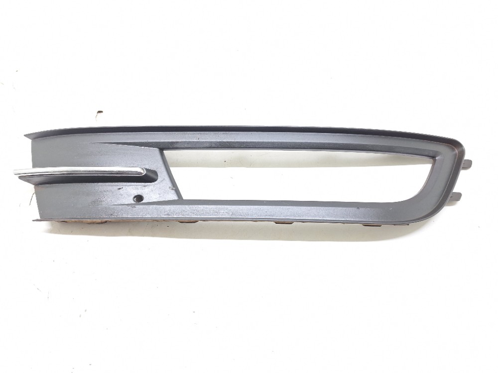 Acabamento Farol Milha Direito Vw Passat 2.0 2016 2017