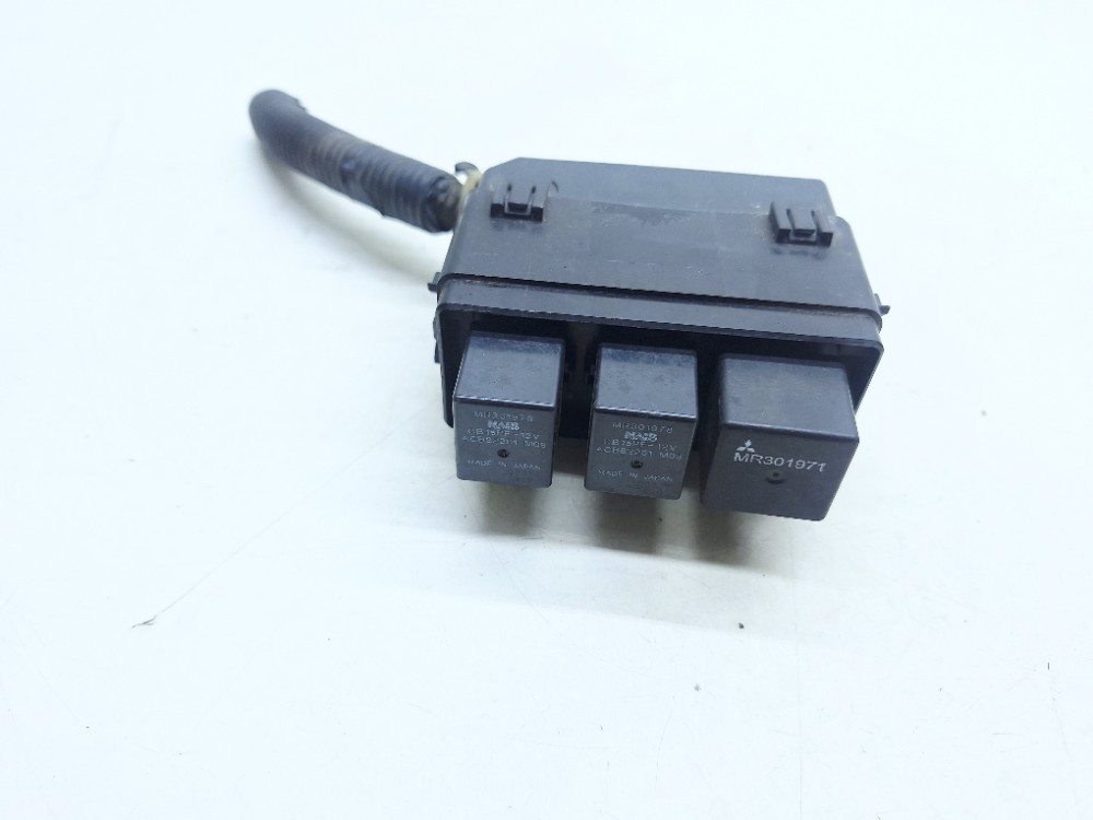 Caixa Relé Auxiliar Mitsubishi Outlander 3.0 2010