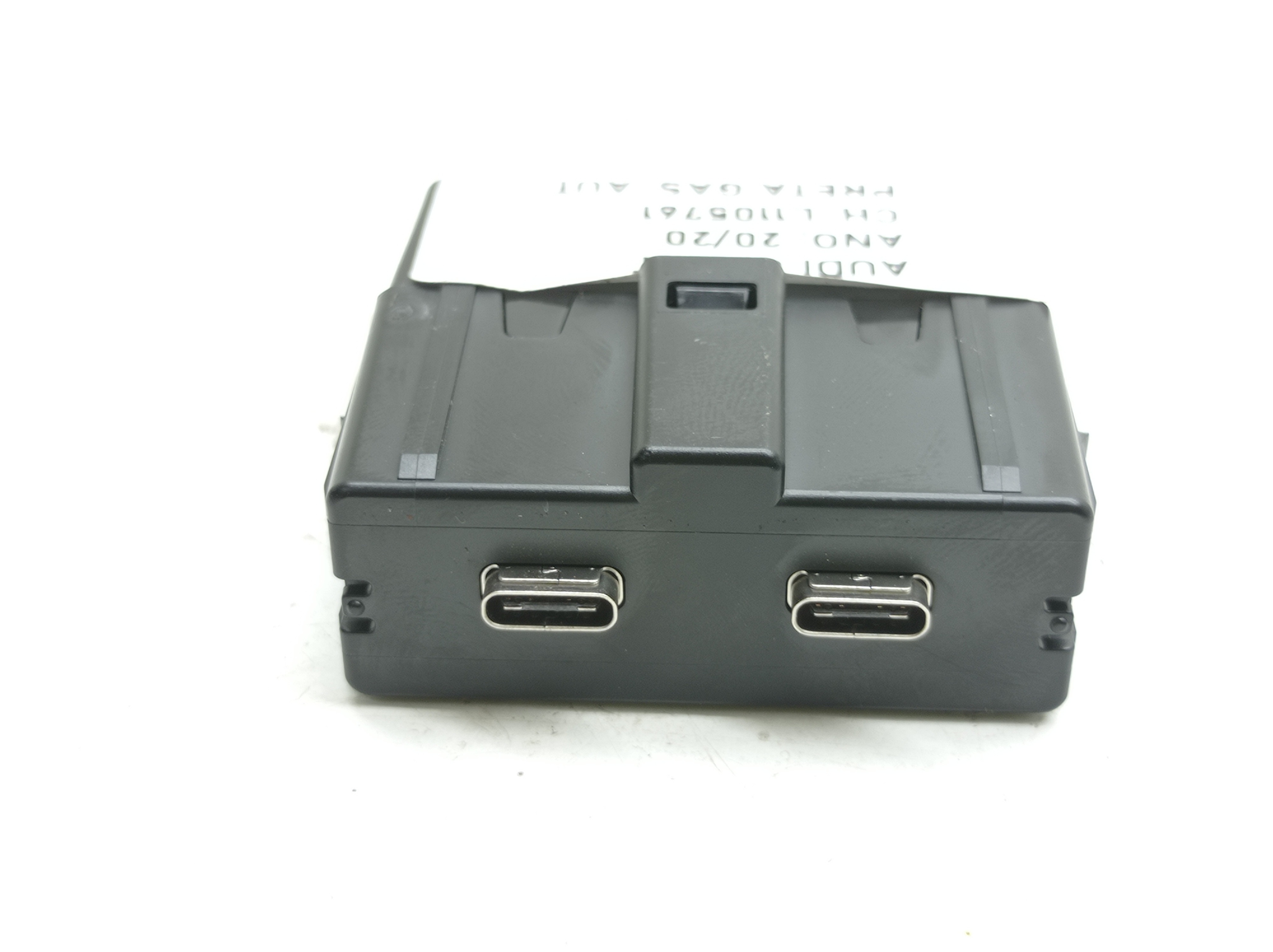 Entrada Usb C Audi Q3 Tfsi 1.4 2020 / 2021 575035954