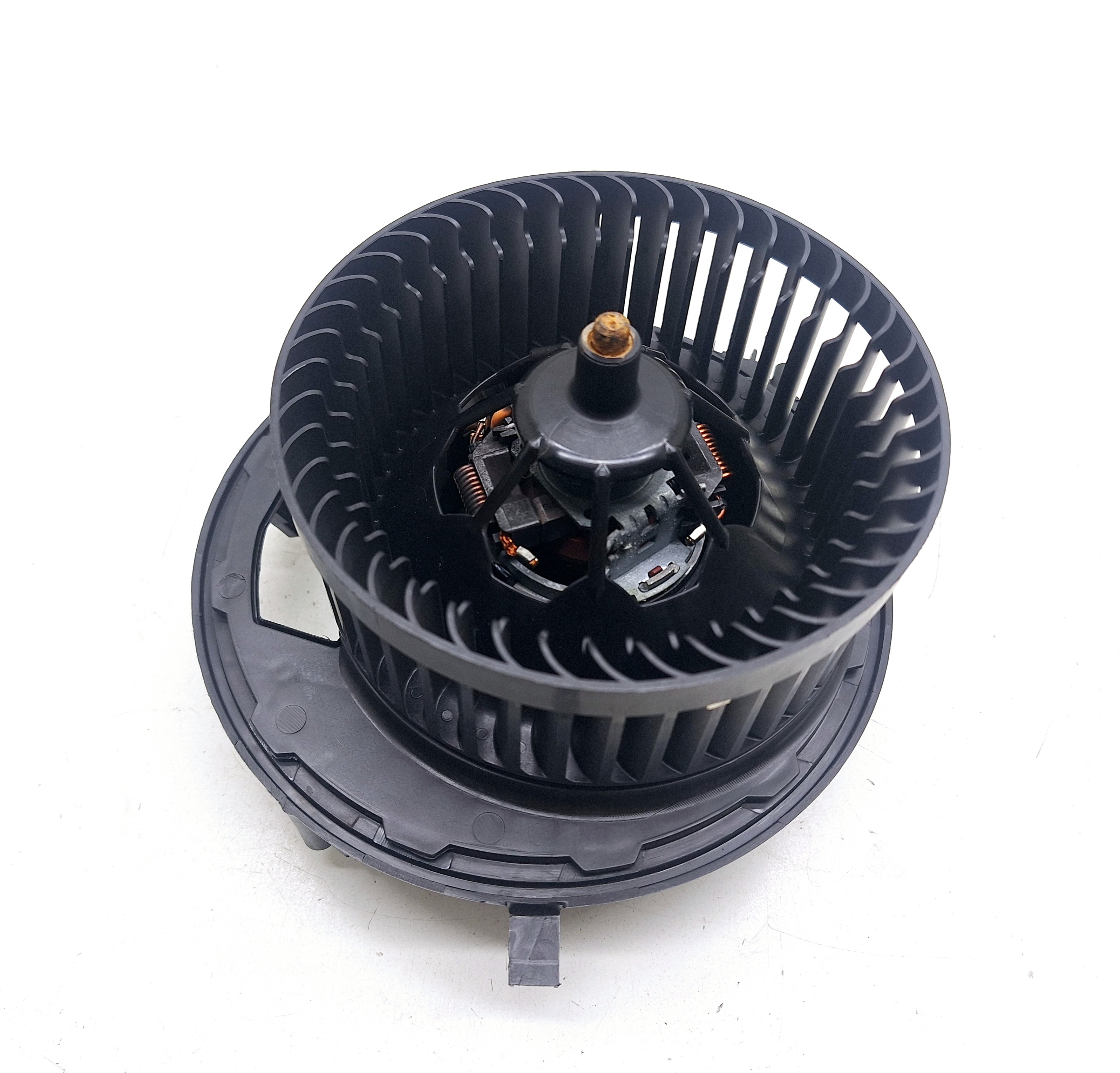 Ventilador Ar Condicionado Audi Rs3 2.5 2018 Nº5q1819021f