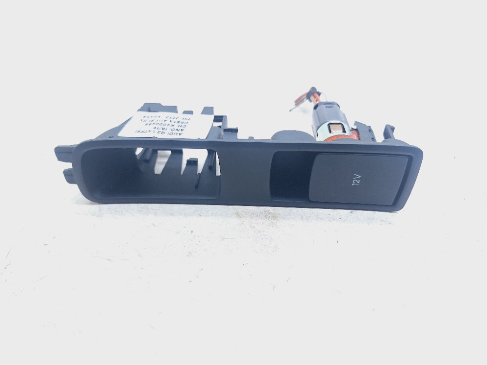 Acabamento Tomada 12v Audi Q3 1.4 2018 2019 8u1863349b