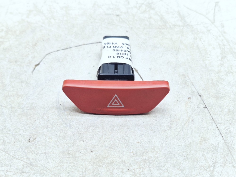 Botão Pisca Alerta Chery Qq 1.0 2018 J003700150