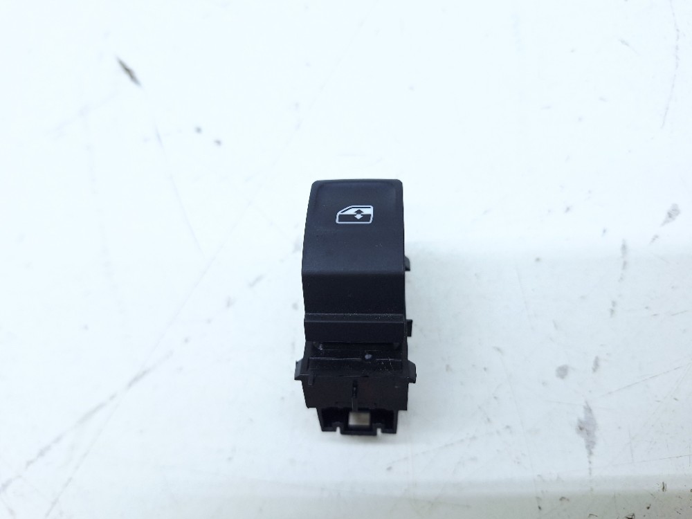 Comando Vidro Traseiro Direito Jetta Gli 2.0 2019 5g0959855m