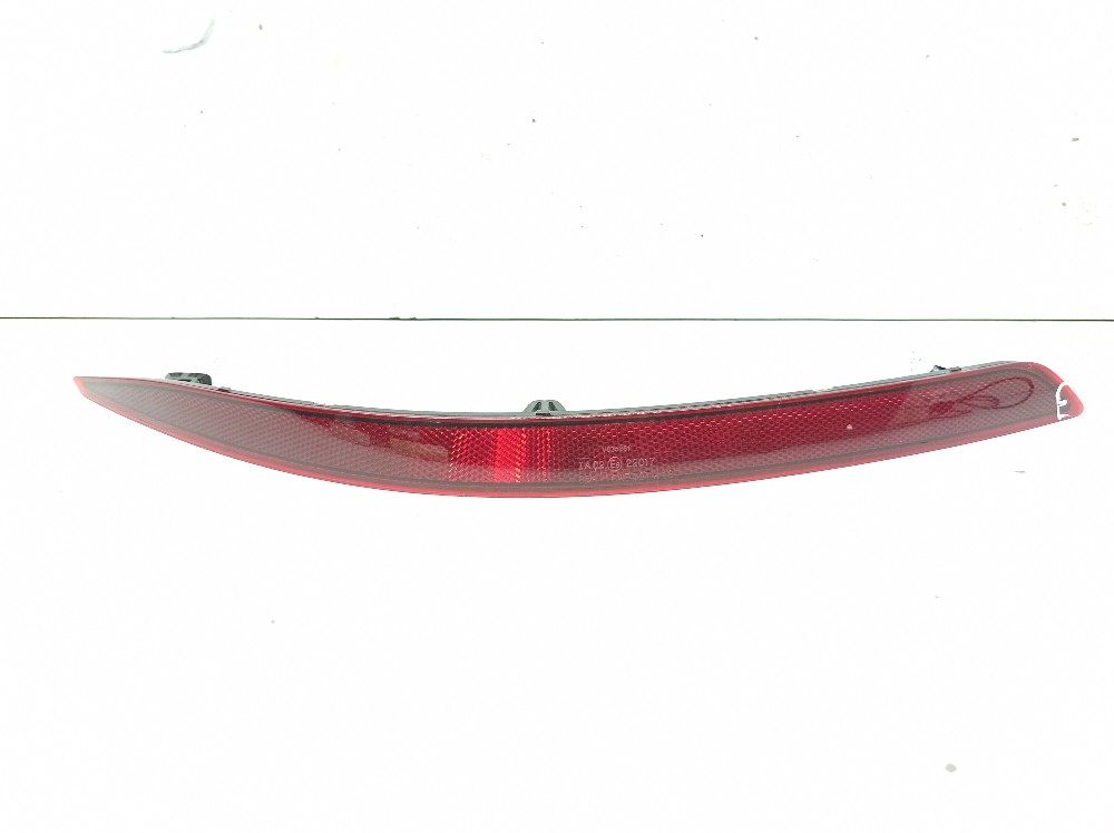 Refletor Olho Gato Esquerdo Audi Q3 Tfsi 1.4 2020 83a945105a