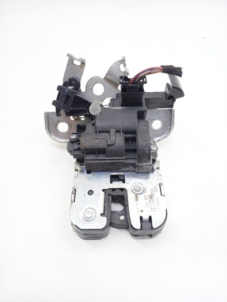 Fechadura Tampa Traseira Vw Jetta Tsi 2.0 2013 5c5827505d