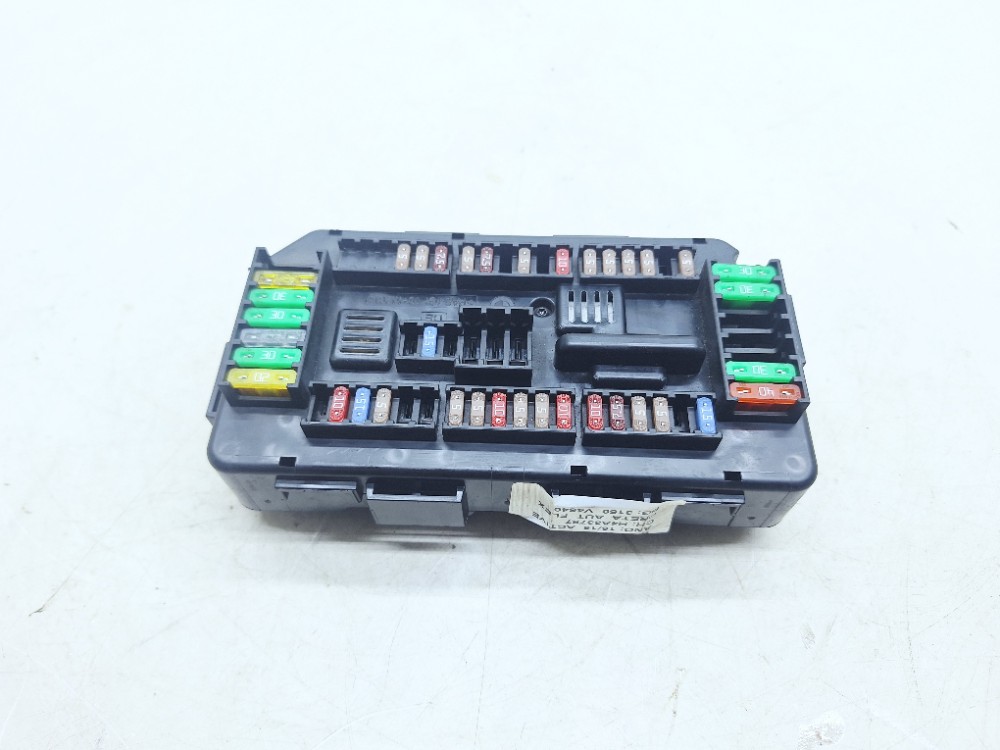Caixa Fusíveis Bmw 320i 2.0 2016 6114938906801