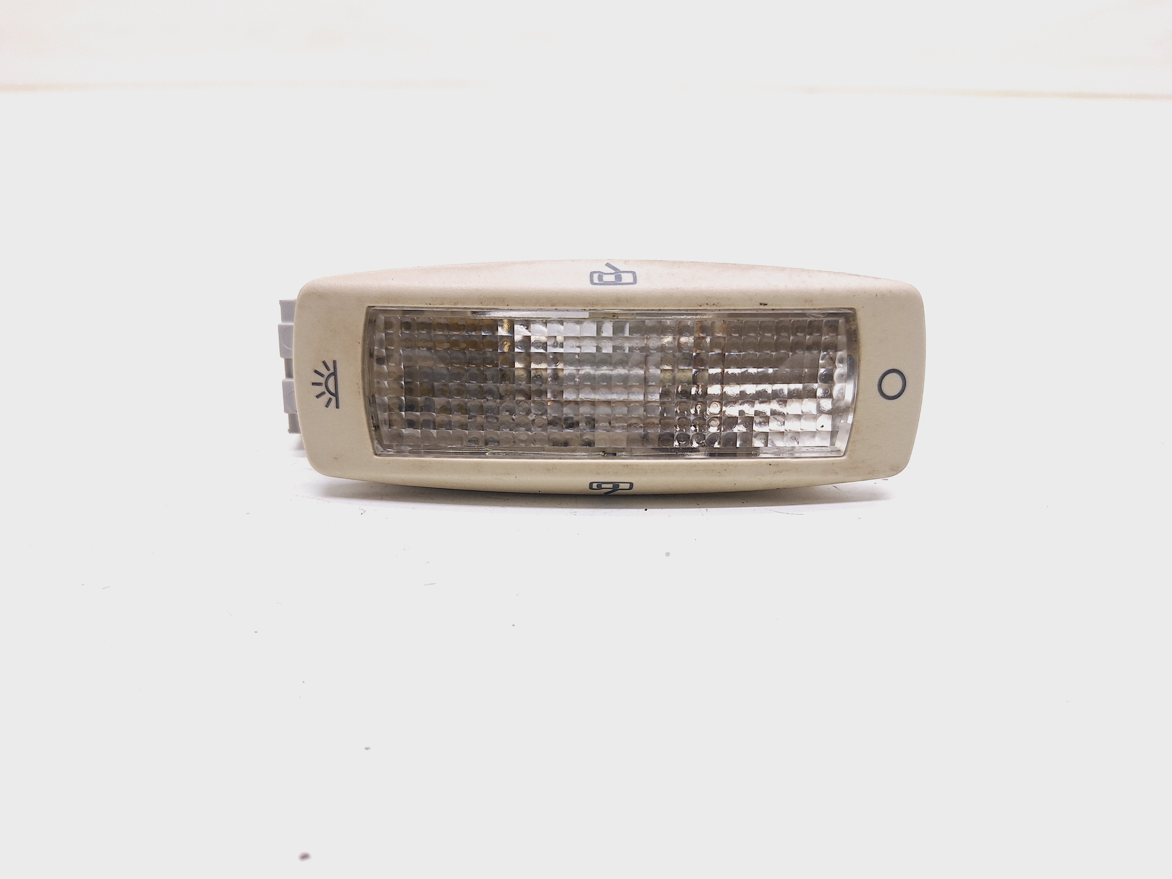 Luz Teto Cortesia Traseira Direita Vw Tiguan Tsi 2.0 2012