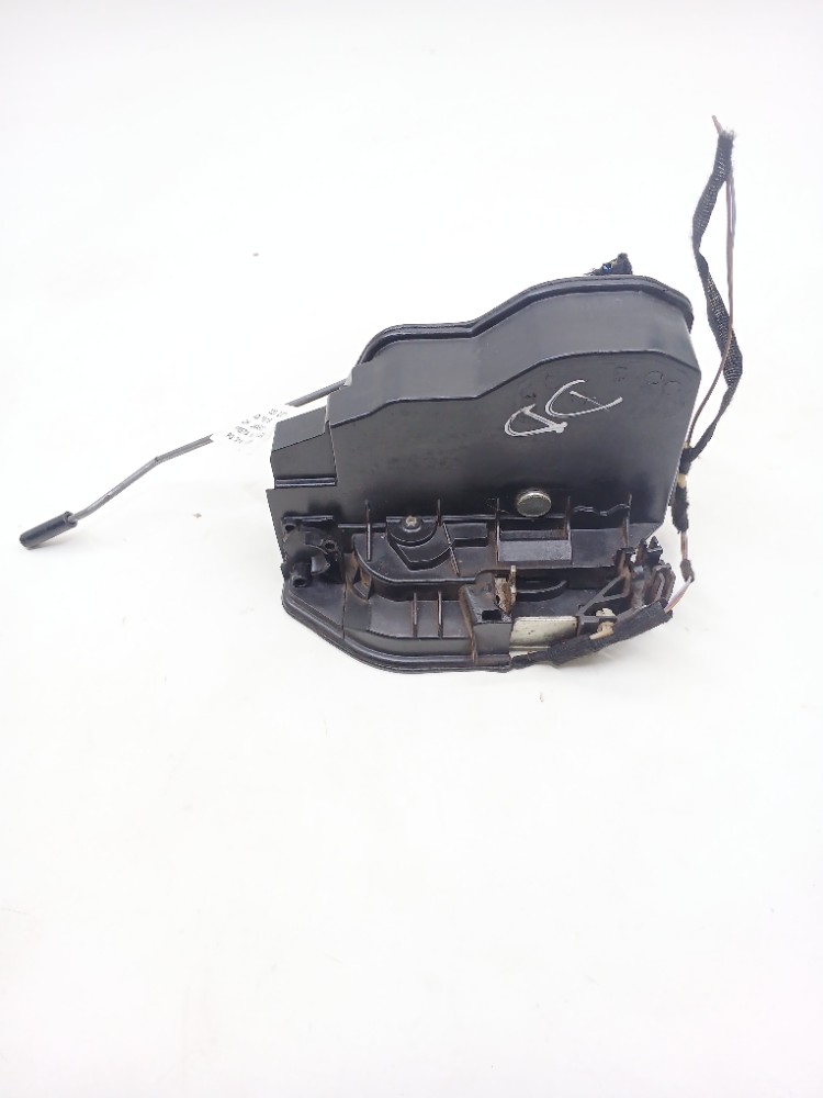 Fechadura Porta Dianteira Direita Bmw 320i 2.0 2018