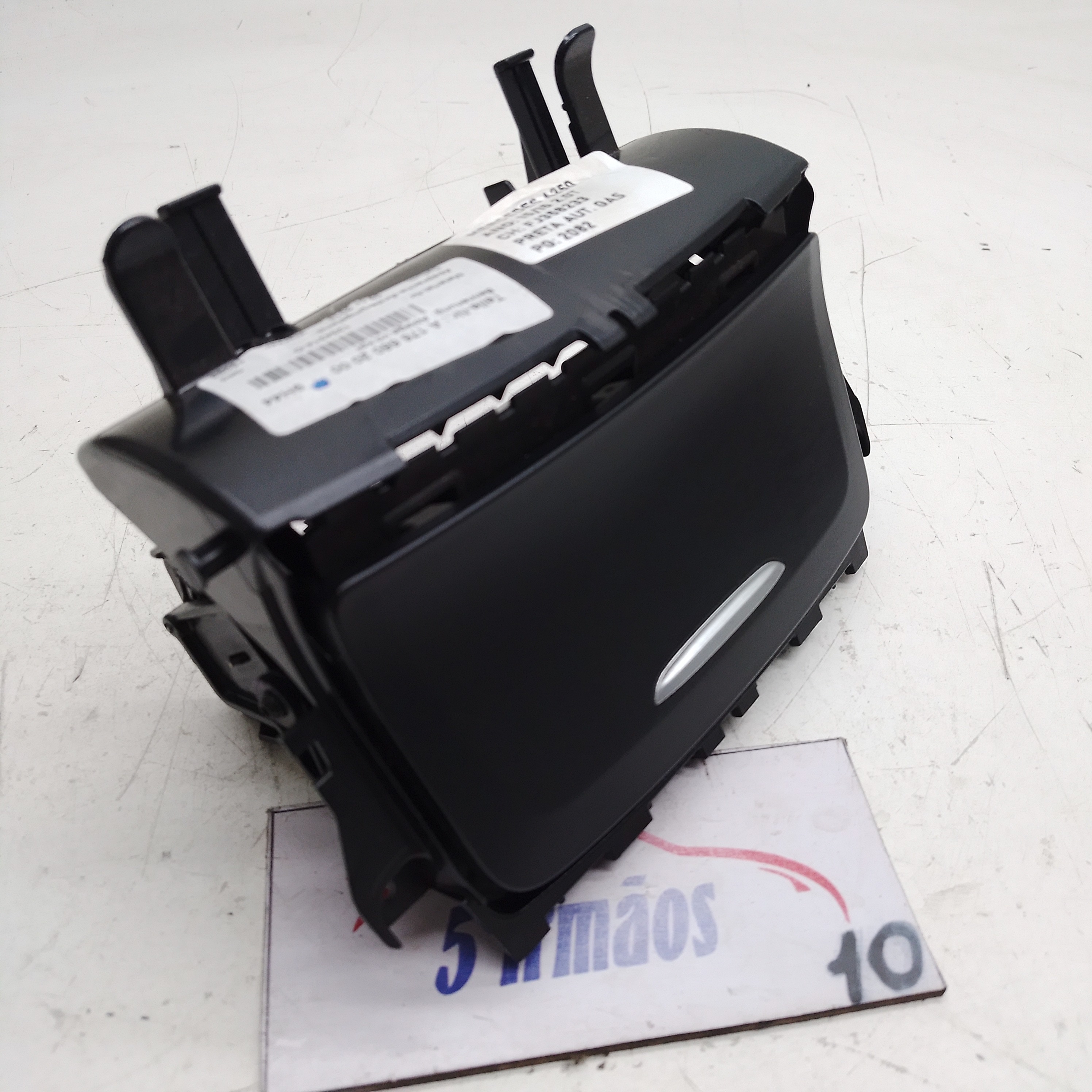 Cinzeiro Mercedes A250 2.0 Aut 2015 Na1766807200