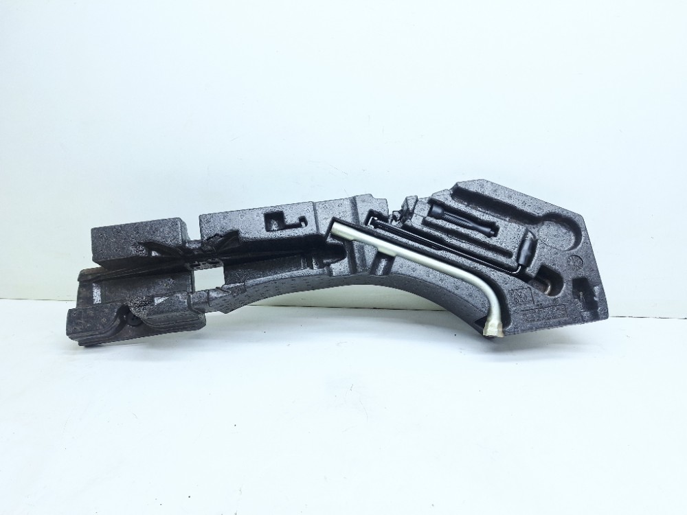 Kit Macaco Troca Roda C Ferramenta Vw Passat Tsi 2.0 2015