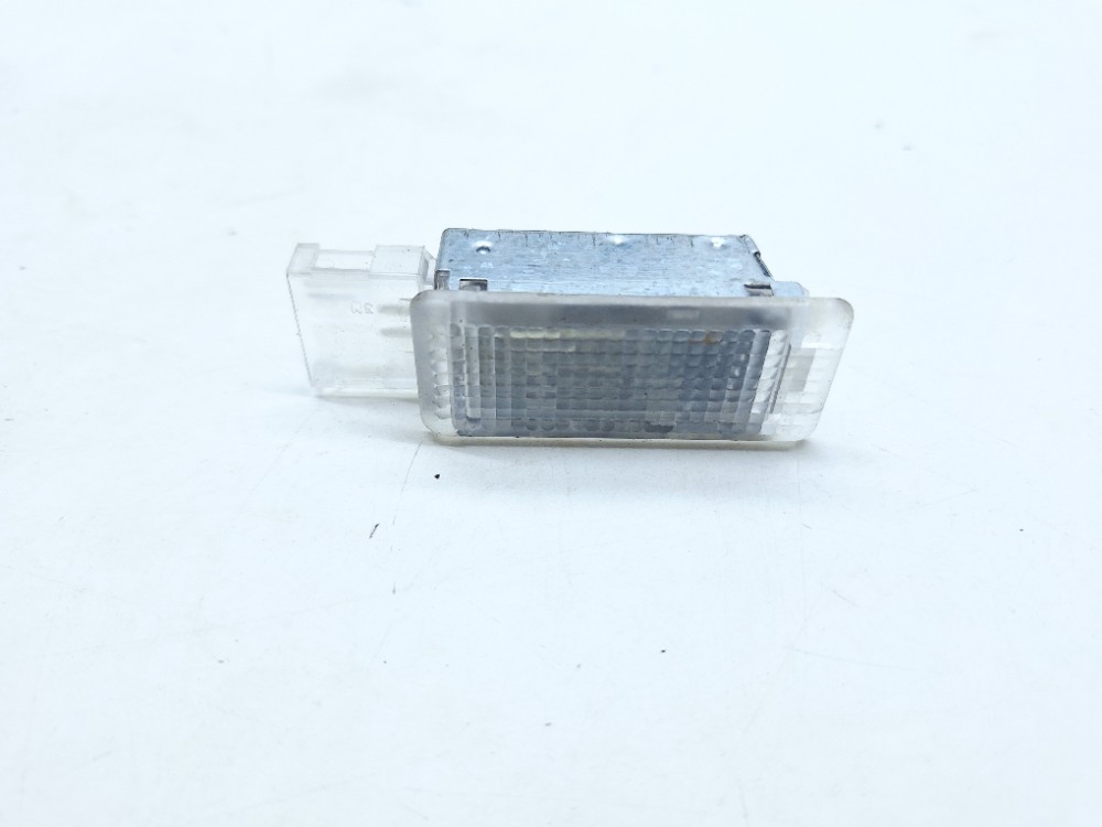 Luz Cortesia Porta Luvas Vw Tiguan Tsi 2.0 2019 7l0947415