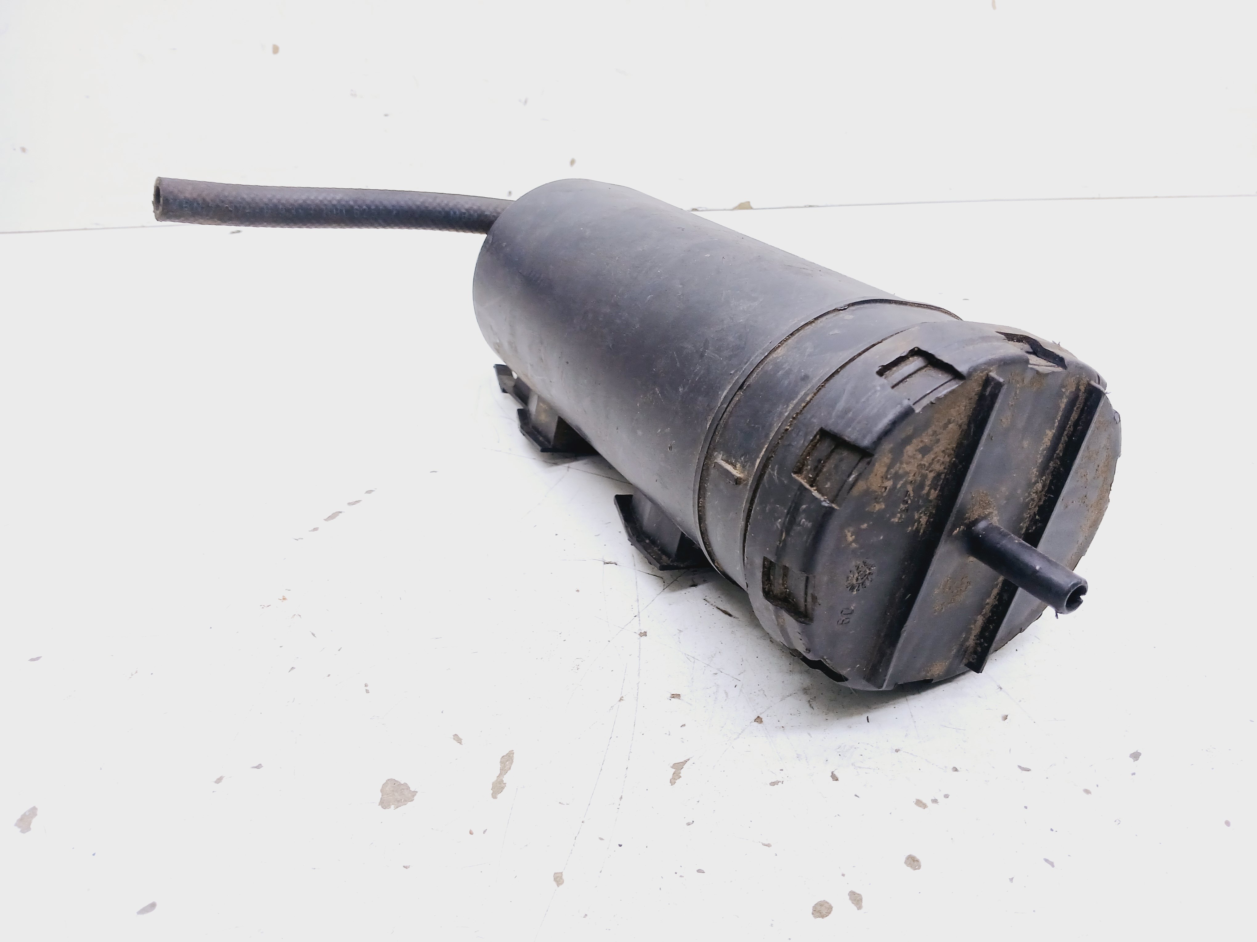 Filtro Canister Mercedes C180 1.6 2013 2214700259