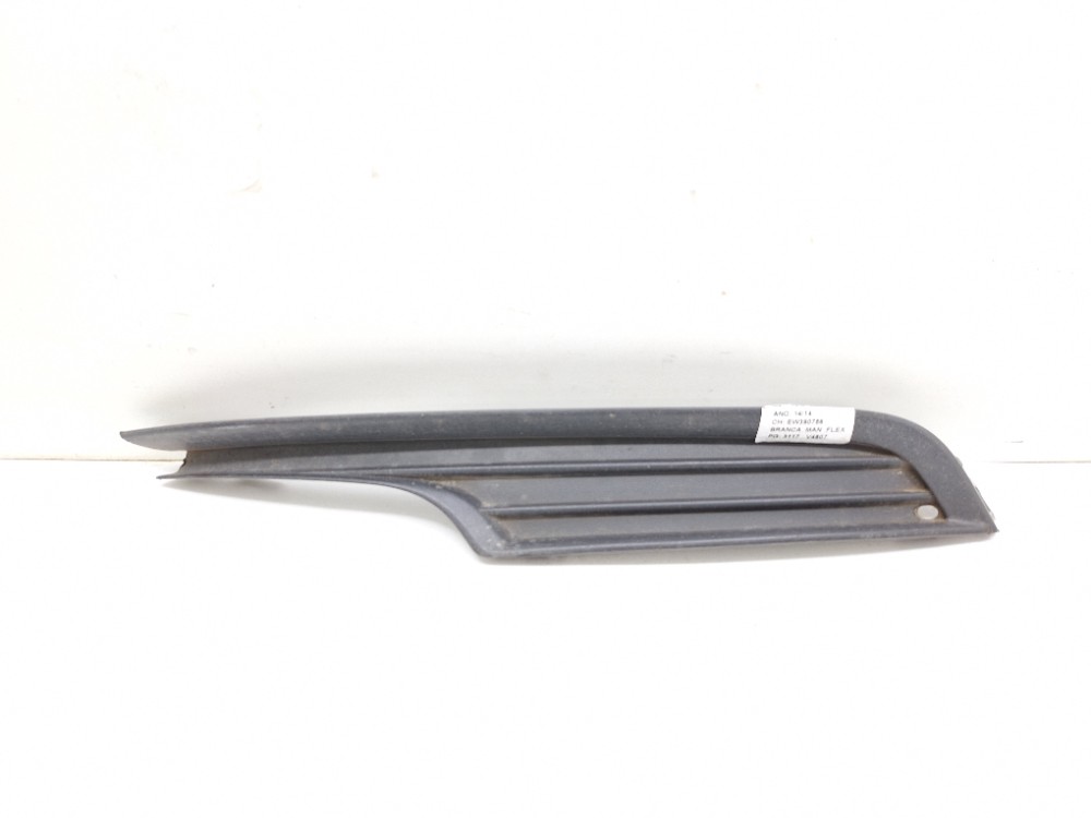 Acabamento Farol Milha Direito Vw Golf 1.4 2014 2015