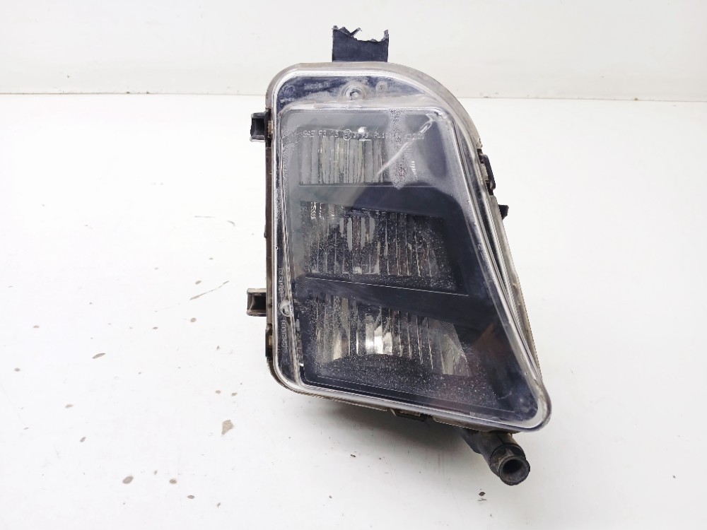 Farol Milha Direito Vw Golf Gti 2.0 Turbo 2015 5gm941700a