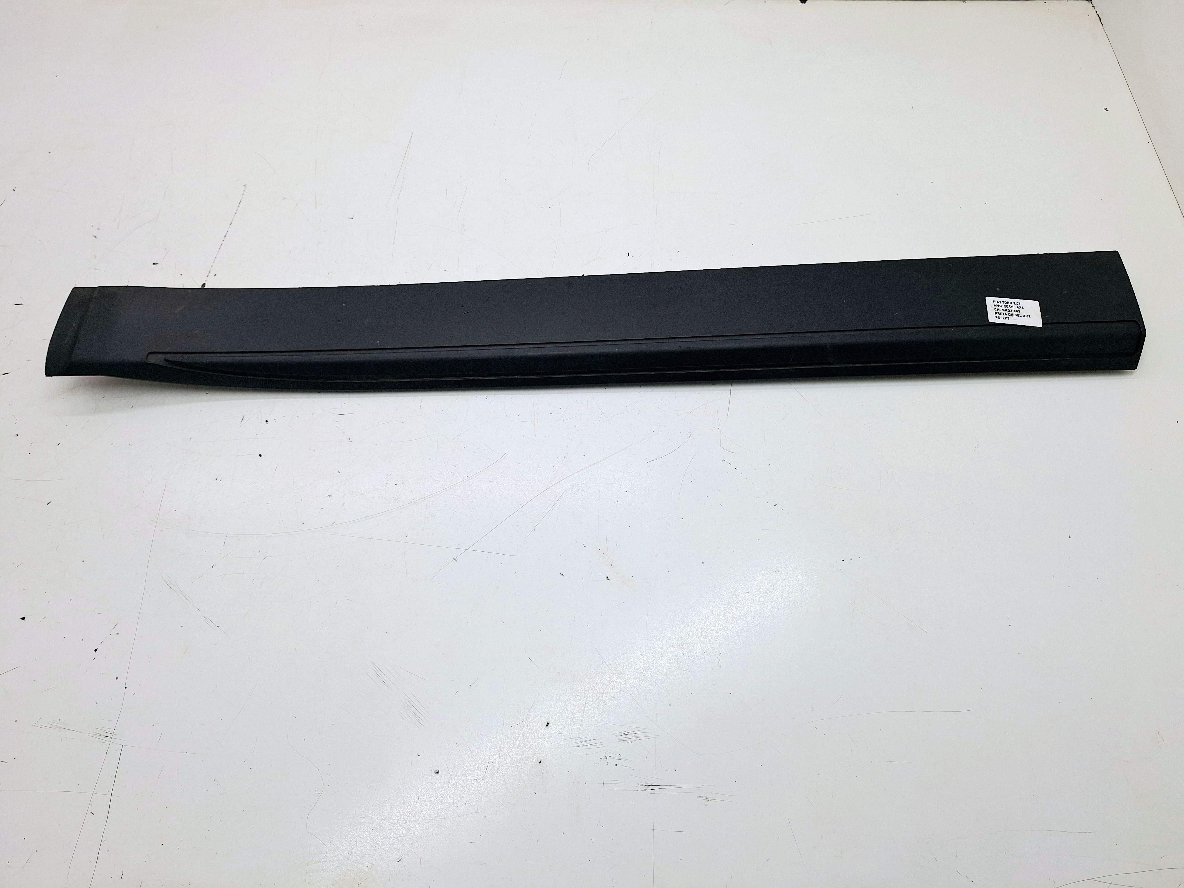 Acabamento Friso Porta Dianteira Direita Fiat Toro 2.0 2021 Preto