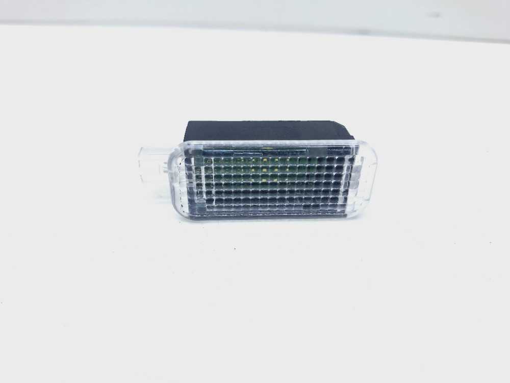 Luz Cortesia Audi Q5 2.0 2019 2020 4e0947415