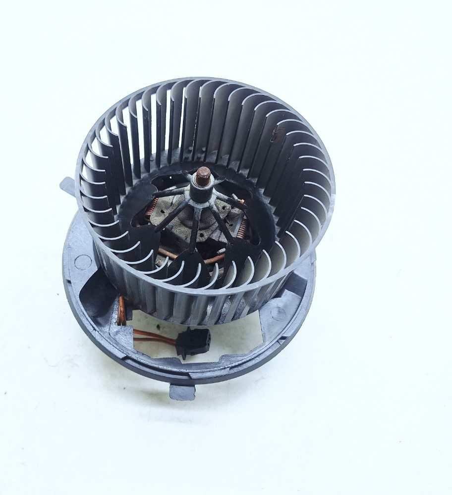 Ventilador Ar Condicionado Vw Jetta 2.0 2016 998928j