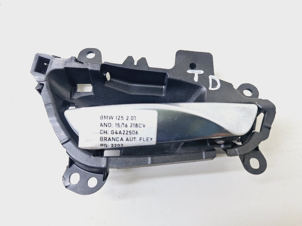 Maçaneta Interna Traseira Direita Bmw 125i 2.0 2015 2016 Preto Traseira