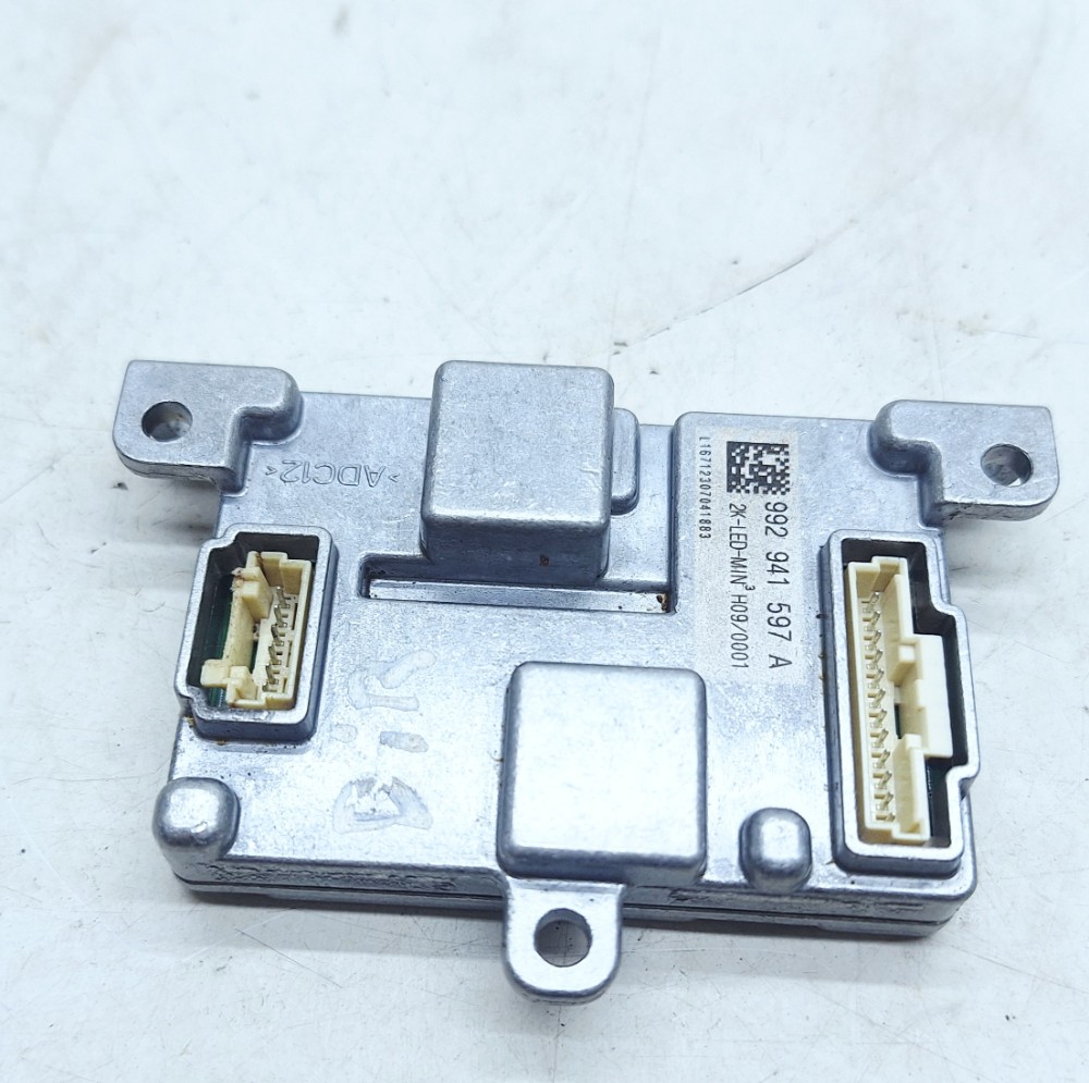 Módulo Reator Farol Direito Vw Jetta Gli 2.0 2024 992941597A