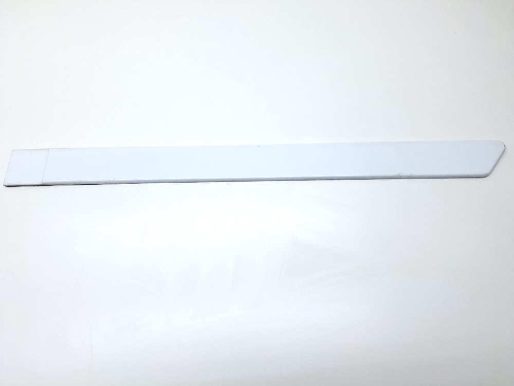 Moldura Porta Traseira Esquerda Gm Equinox 2.0 2018 2019