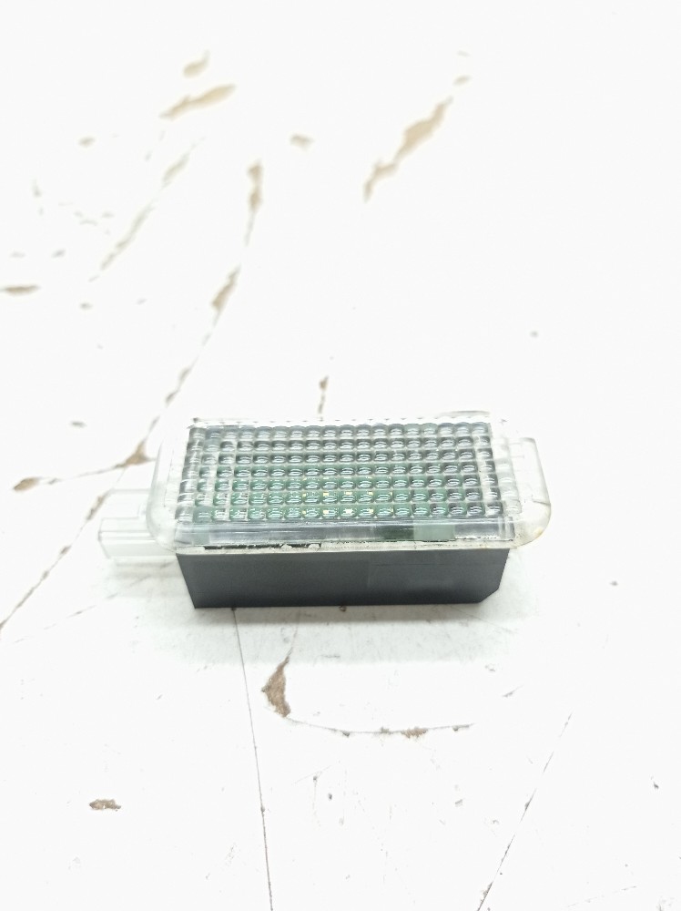 Luz Cortesia Porta Luva Vw Exclusive 1.4 2023 4e0947415