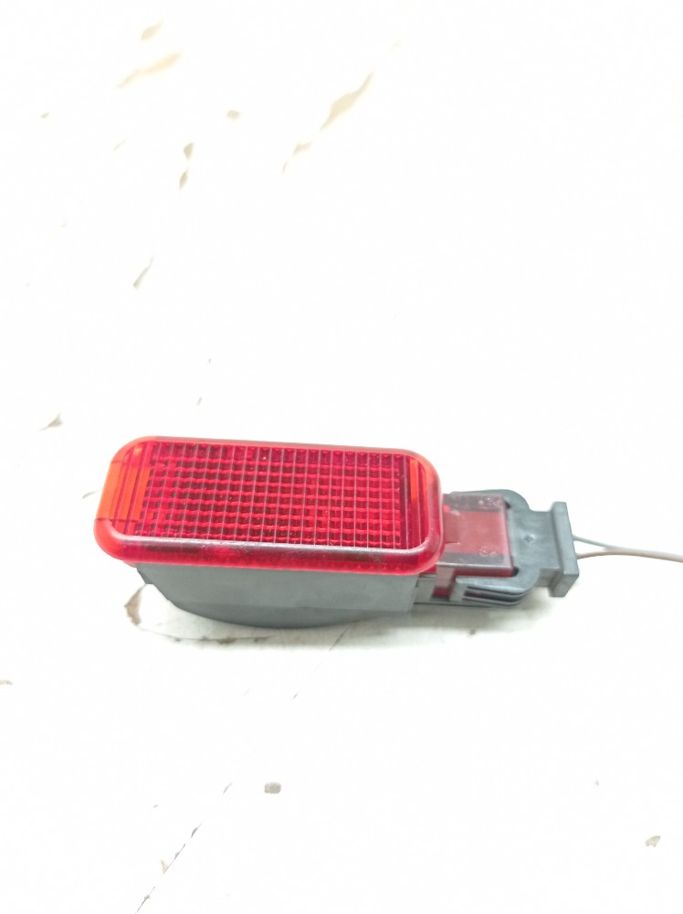 Luz Cortesia Porta Traseira Direita Vw Exclusive 1.4 2023