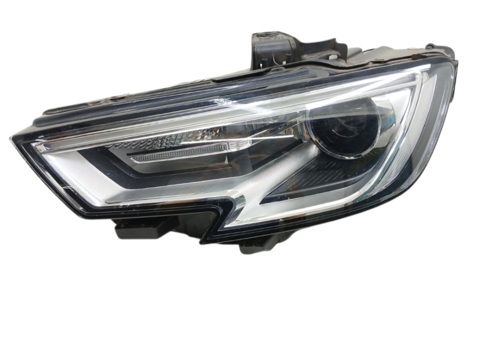 Farol Xenon Esquerdo Audi A3 Hatch 1.4 2018 2019 8v0941043e