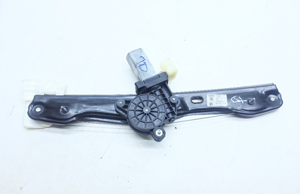 Máquina Vidro Traseira Direita Bmw 120i 2.0 2016 7242556